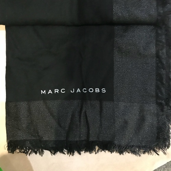 Marc Jacobs Newman Marcus for Target Scarf - Picture 2 of 4